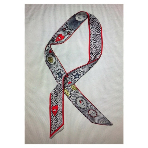 Accessories - Scarf, ribbon, or headband Accessories - Scarf, ribbon, or headband